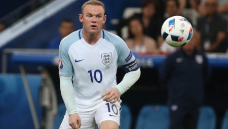Rooney Tips Kane to Beat his England Record