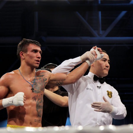 Lomachenko Aims to Rule the Lightweight Division